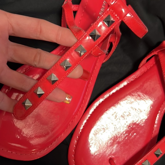 Sandals - Picture 2 of 5